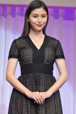 橋本マナミ、「第30回日本ジュエリーベストドレッサー賞」表彰式に30代部門で登壇