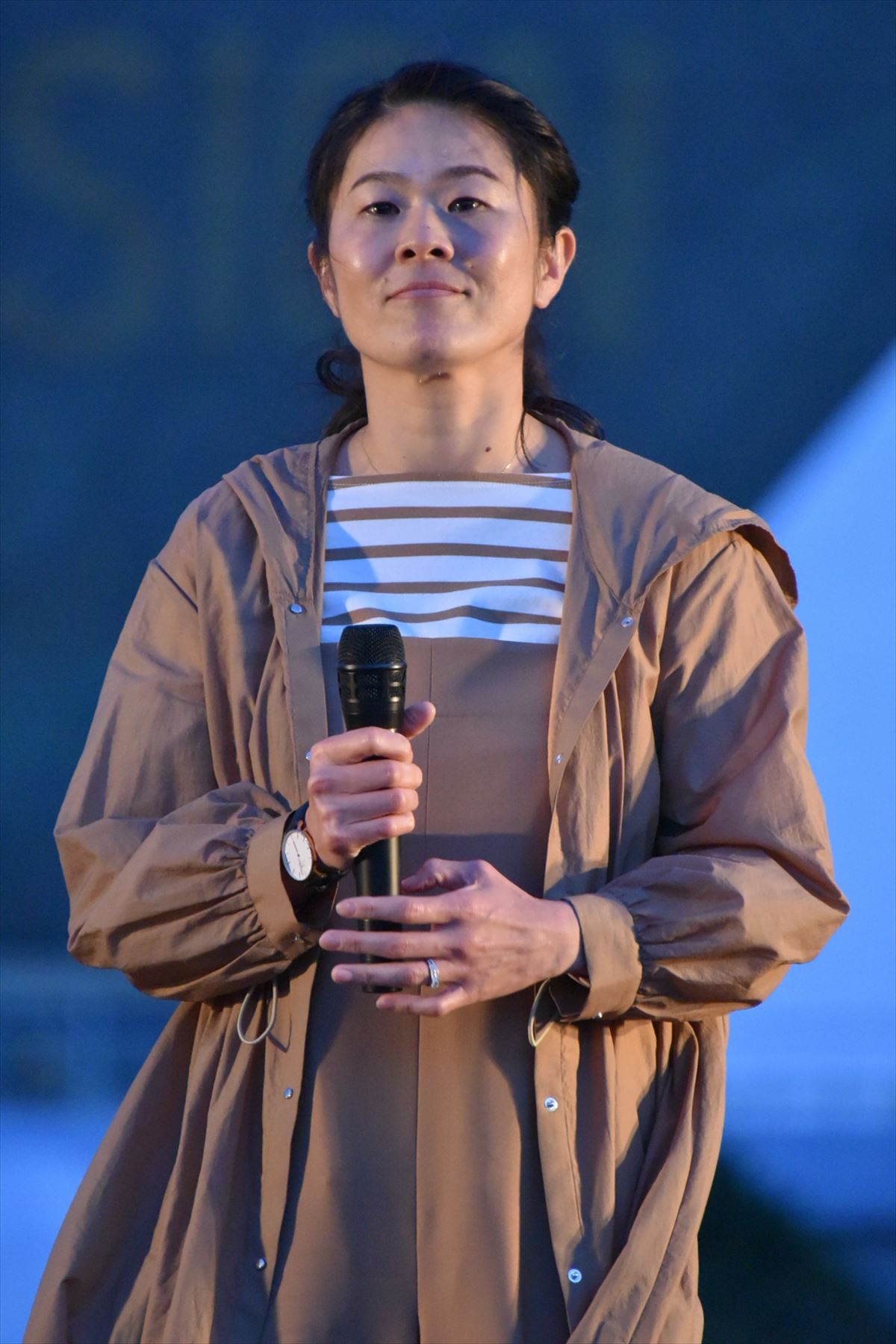 倉木麻衣、強風に負けず熱唱！ 東京五輪に「ワクワクしている」