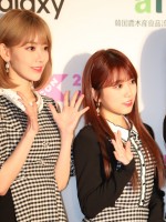 「KCON 2019 JAPAN」に出演したIZ*ONE・宮脇咲良、矢吹奈子