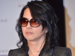 HYDE、黒マスク姿で“あけおめ”動画 “赤く光る角”にも注目集まる