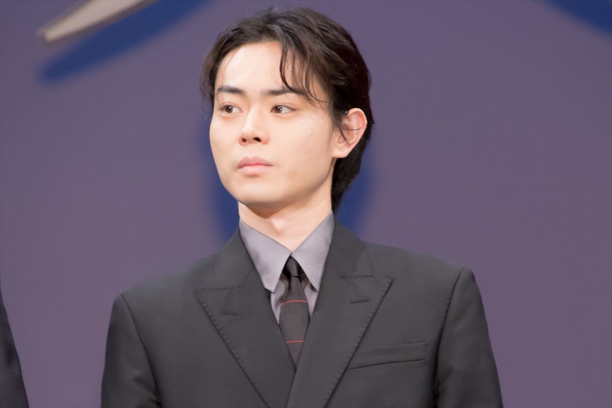 菅田将暉に舘ひろしら共演者から絶賛の嵐「天才」「声がいい」