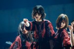 【写真】欅坂46時代、「不協和音」をパフォーマンスする平手友梨奈