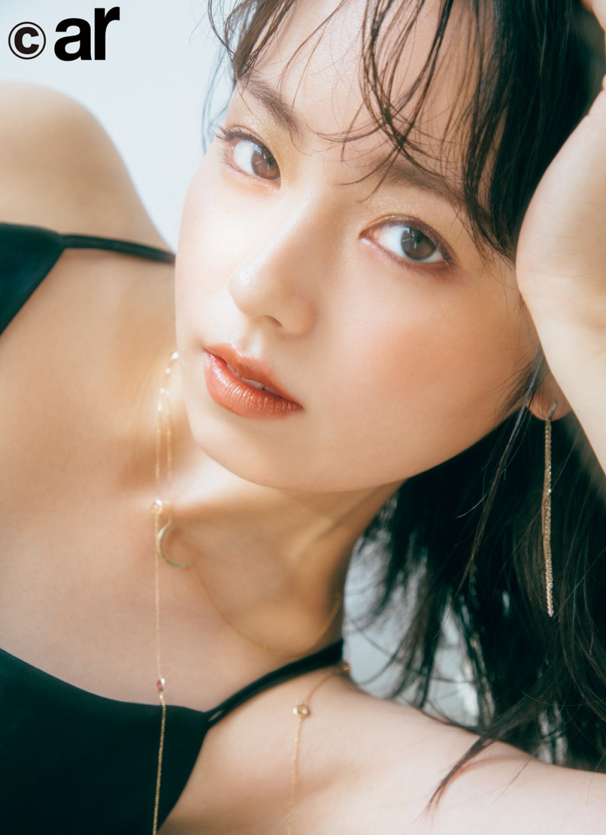 吉岡里帆、圧倒的なかわいさ！ ミニボトムで太もも解禁