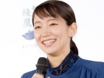 【写真】吉岡里帆、肩出しショット 「セクシー」「透明感すごい」と反響