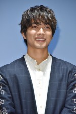 『いのちスケッチ』公開記念舞台挨拶に登壇した佐藤寛太