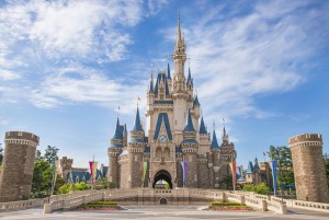 東京ディズニーリゾート、5月中旬まで休園延長　新エリアはオープン日未定に