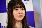 桜井日奈子、「桜井日奈子カレンダー2020」発売記念握手会に登場