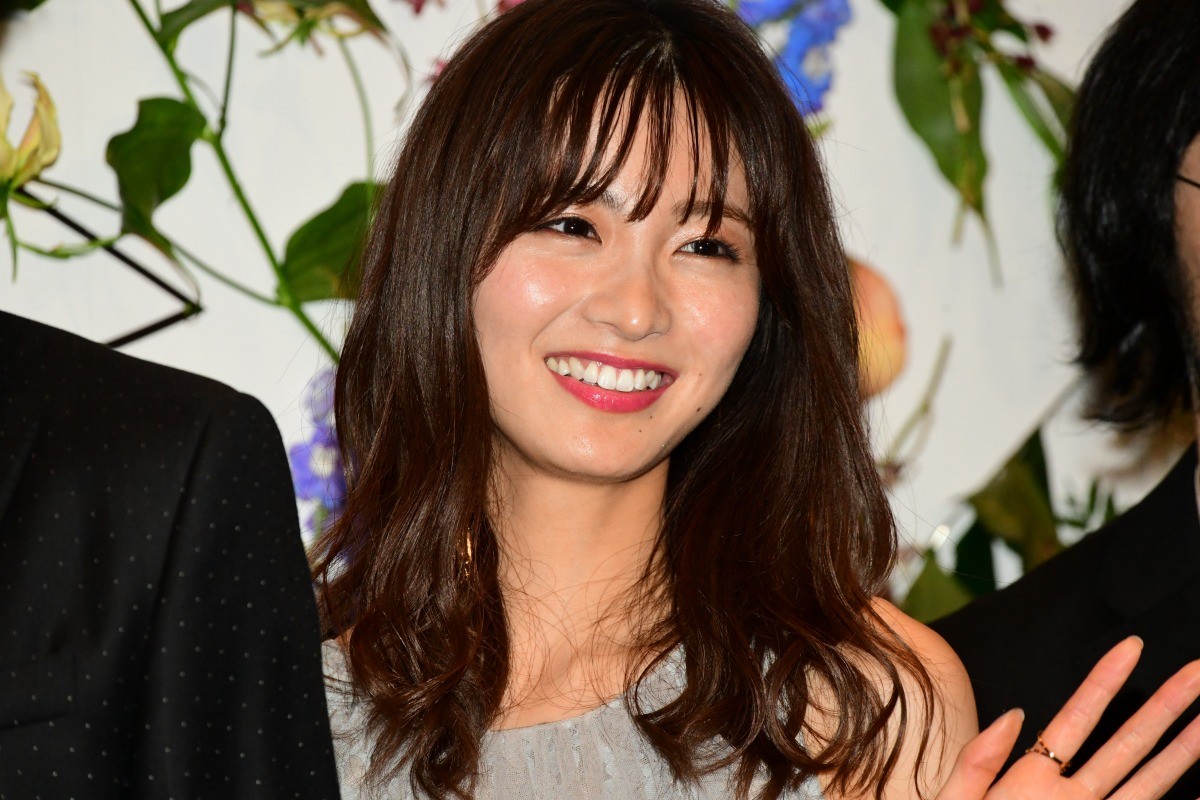 田中圭、共演した若手女優の目に照れ「おっちゃんを見ないで！」