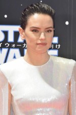 『スター・ウォーズ／スカイウォーカーの夜明け』レッドカーペット・イベントに登場したデイジー・リドリー