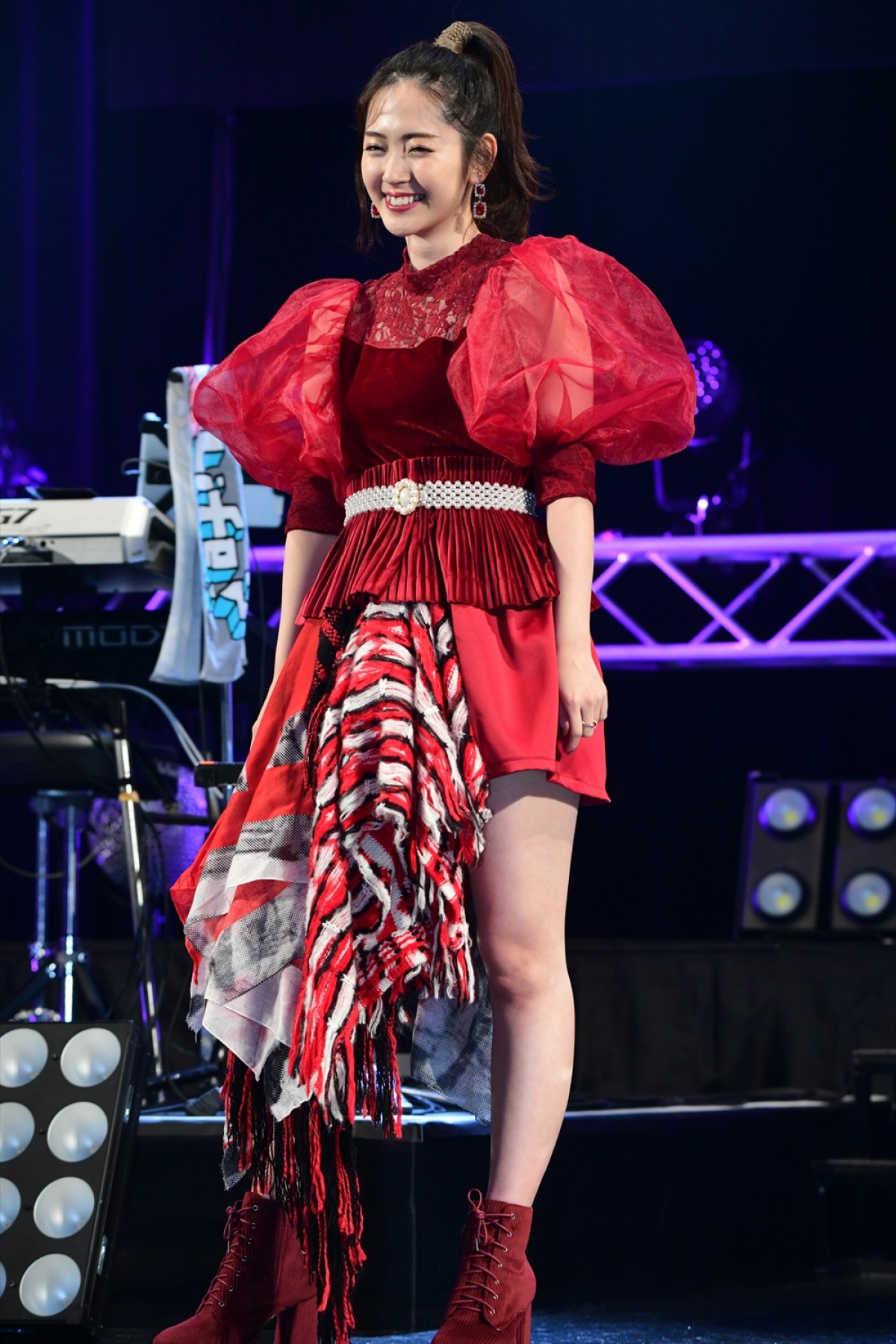 鈴木愛理、東名阪ライブツアースタート「まだまだ忘年している場合じゃない」