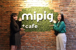 【フォト特集】テーマパークガール・かなみ＆けりぃが「mipig cafe 原宿店」に潜入！