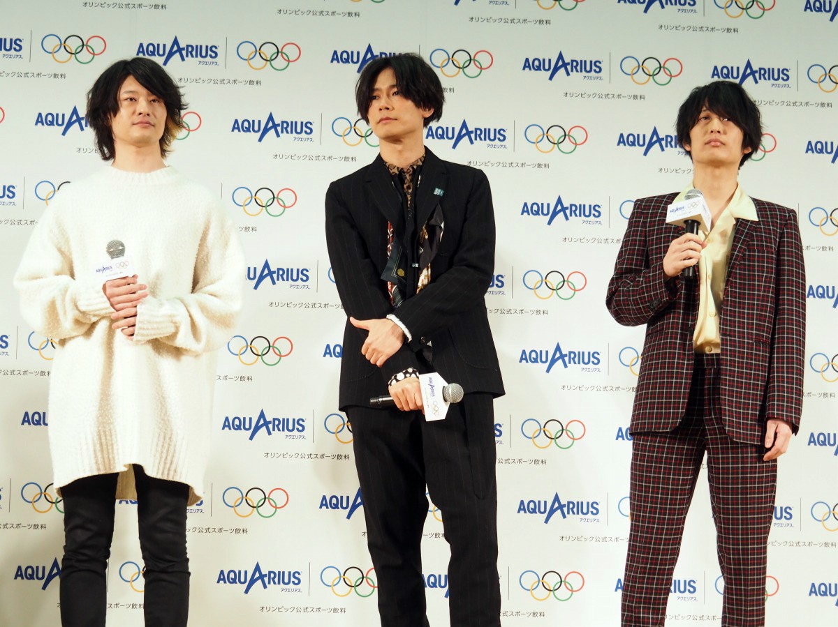 ［ALEXANDROS］、中学校サプライズ訪問に大歓声　五輪聖火リレーランナー決定発表