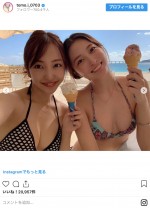 沖縄・宮古島での板野友美＆大石絵理 ※「板野友美」インスタグラム