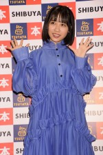 来栖りん、1stメジャー写真集『Lakka』発売記念サイン本お渡し会に登場