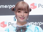 【写真】きゃりーぱみゅぱみゅ、女子高生時代“きのこヘア”のプリクラ公開 「かわいい」と反響