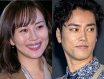 【写真】比嘉愛未、桐谷健太と“兄妹”キメ顔ショット 「本当の兄妹みたい」と反響