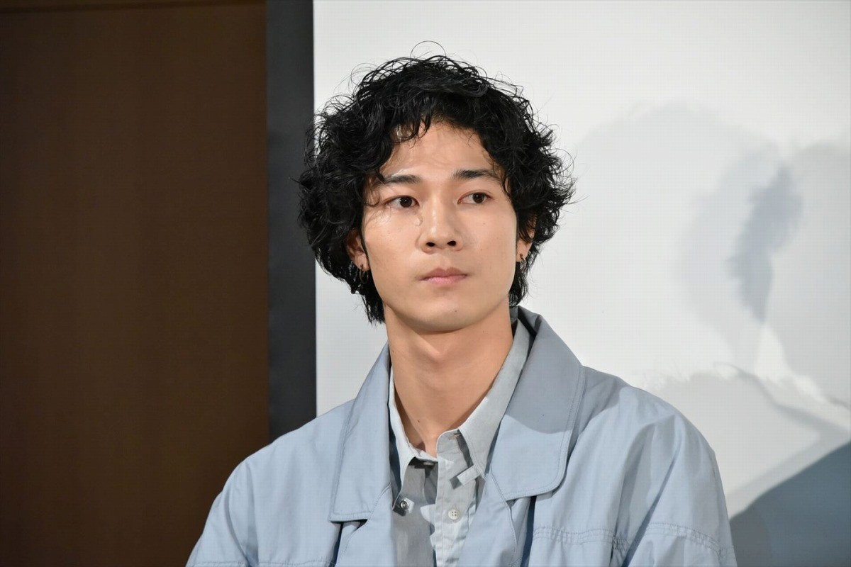 北村匠海、合唱サプライズに感激して涙ぬぐう「普通にビックリ仰天！」