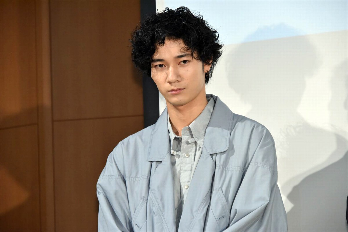 北村匠海、合唱サプライズに感激して涙ぬぐう「普通にビックリ仰天！」