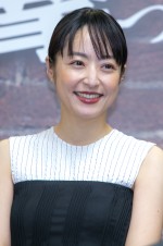 映画『一度も撃ってません』完成報告会に登場した井上真央