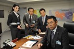 木曜ミステリー『警視庁・捜査一課長2020』に出演する三吉彩花の場面写真