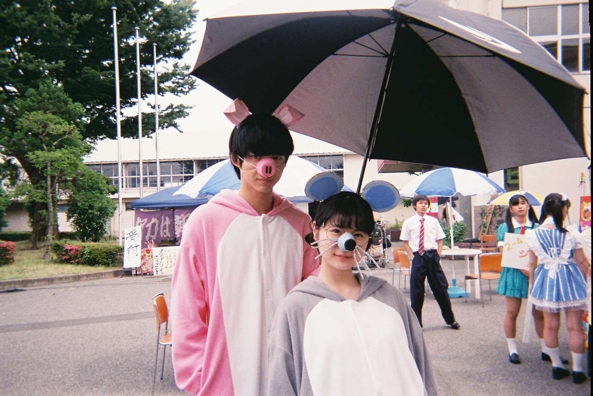 工藤遥＆伊藤健太郎『のぼる小寺さん』、“写ルンです”撮影の貴重オフショット公開