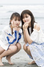 【写真】工藤美桜＆新條由芽、ビキニ姿で抜群のスタイルを披露