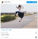 岸井ゆきの、セーラー服で爆走中　※「岸井ゆきの」インスタグラム