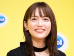 【写真】川口春奈、『極主夫道』“愛娘”と極きゅんショット披露に反響「可愛すぎ」