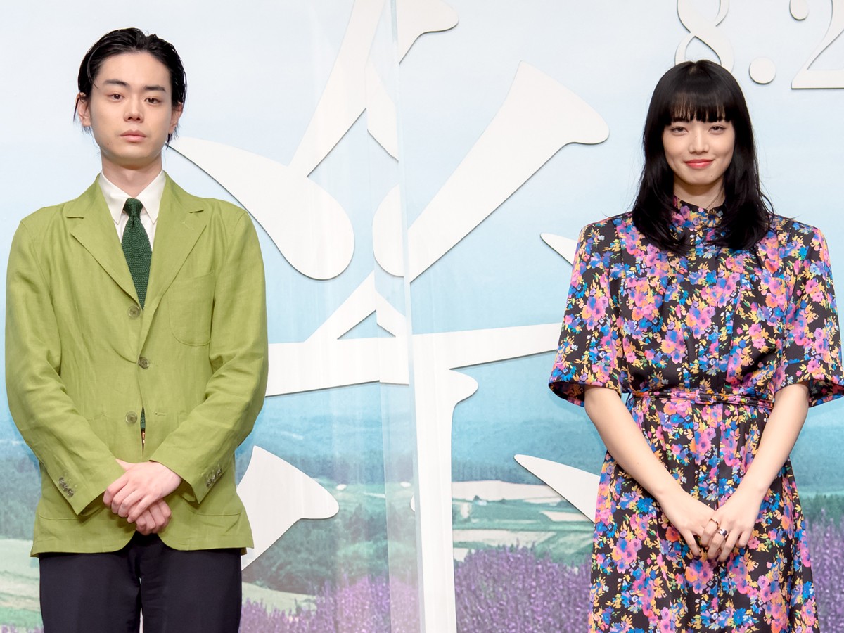 菅田将暉＆小松菜奈、3度目の共演を振り返り「本当に縁」と笑顔