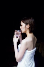 乃木坂46・中田花奈ファースト写真集『好きなことだけをしていたい』より