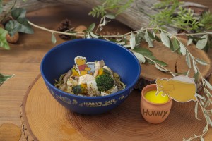 『Winnie the Pooh』HUNNY'S CAFE in STRANGE DREAMS