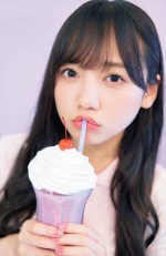 【写真】日向坂46・齊藤京子、カフェでまったりデートショット　1st写真集