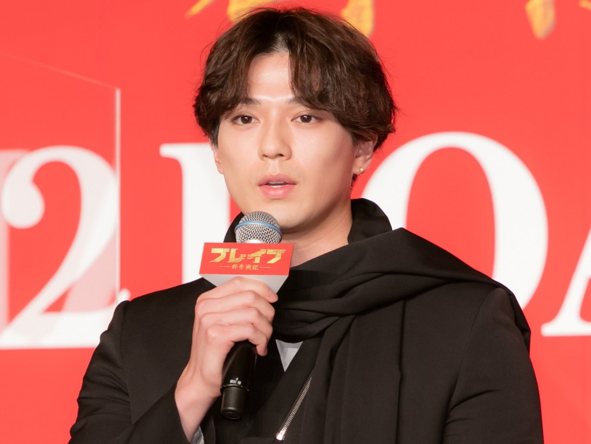 新田真剣佑、三浦春馬さんは「役者になるきっかけをくれた」 共演への思い語る