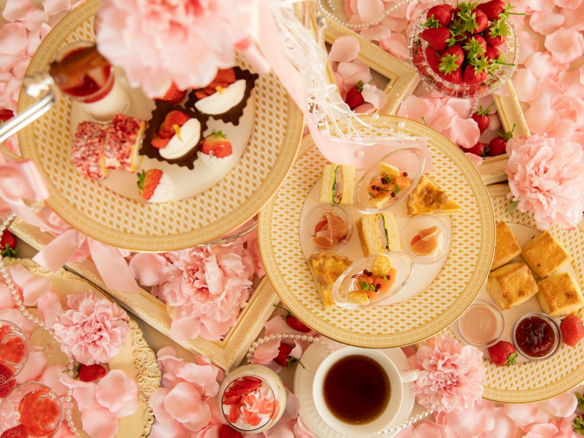 Romance Strawberry Afternoon Tea