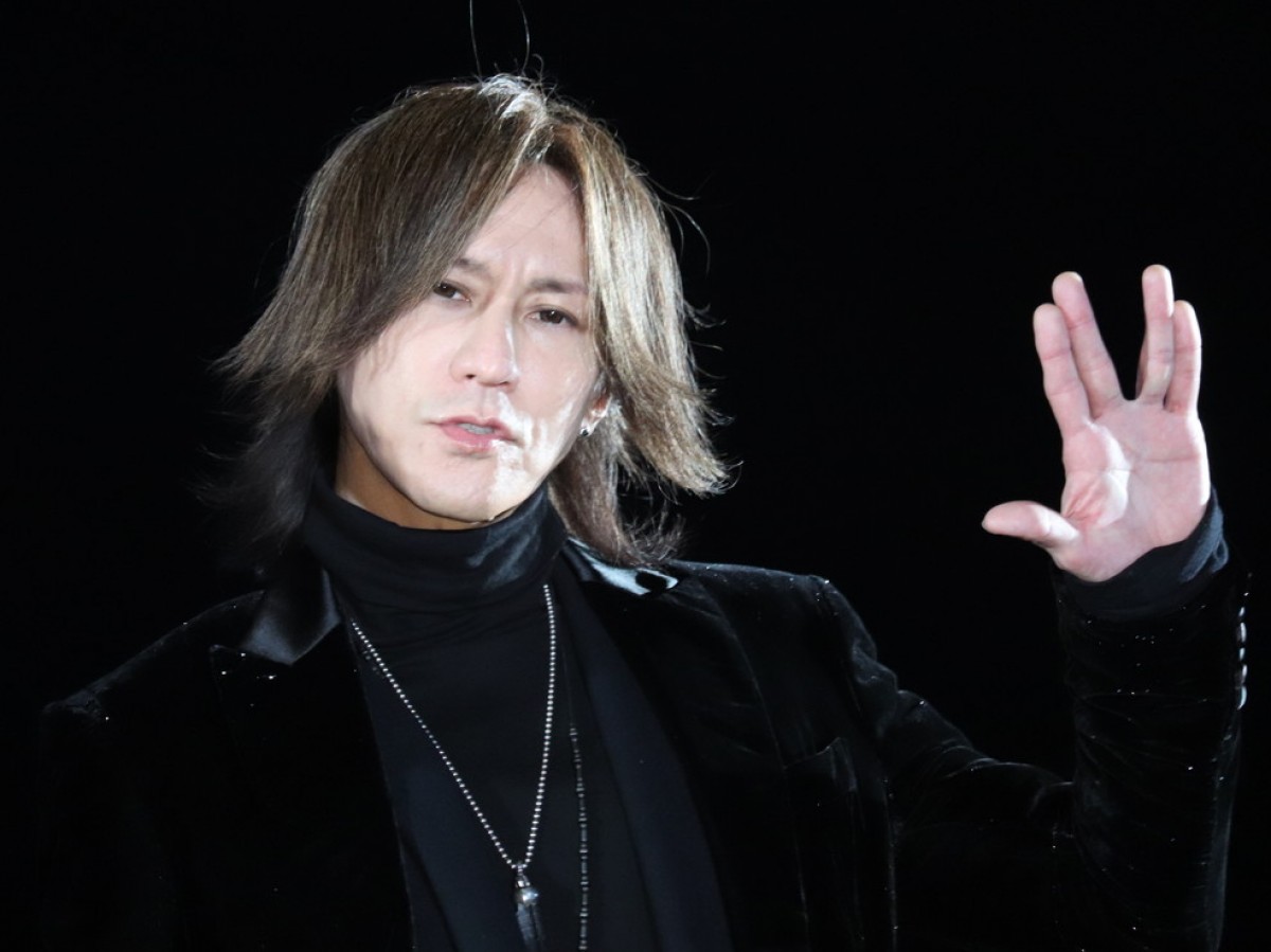 LUNA SEA、動く等身大ガンダムの前で生演奏　SUGIZO「問答無用で涙した」