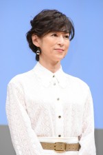 映画『おとなの事情 スマホをのぞいたら』完成披露試写会に登場した鈴木保奈美