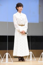 映画『おとなの事情 スマホをのぞいたら』完成披露試写会に登場した鈴木保奈美