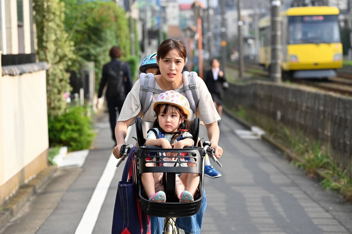 今夜スタート『知ってるワイフ』広瀬アリス、“恐妻”に “夫”大倉忠義は過去に時間旅行