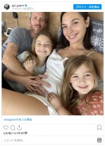 ガル・ガドットが第3子妊娠を発表　※「ガル・ガドット」インスタグラム