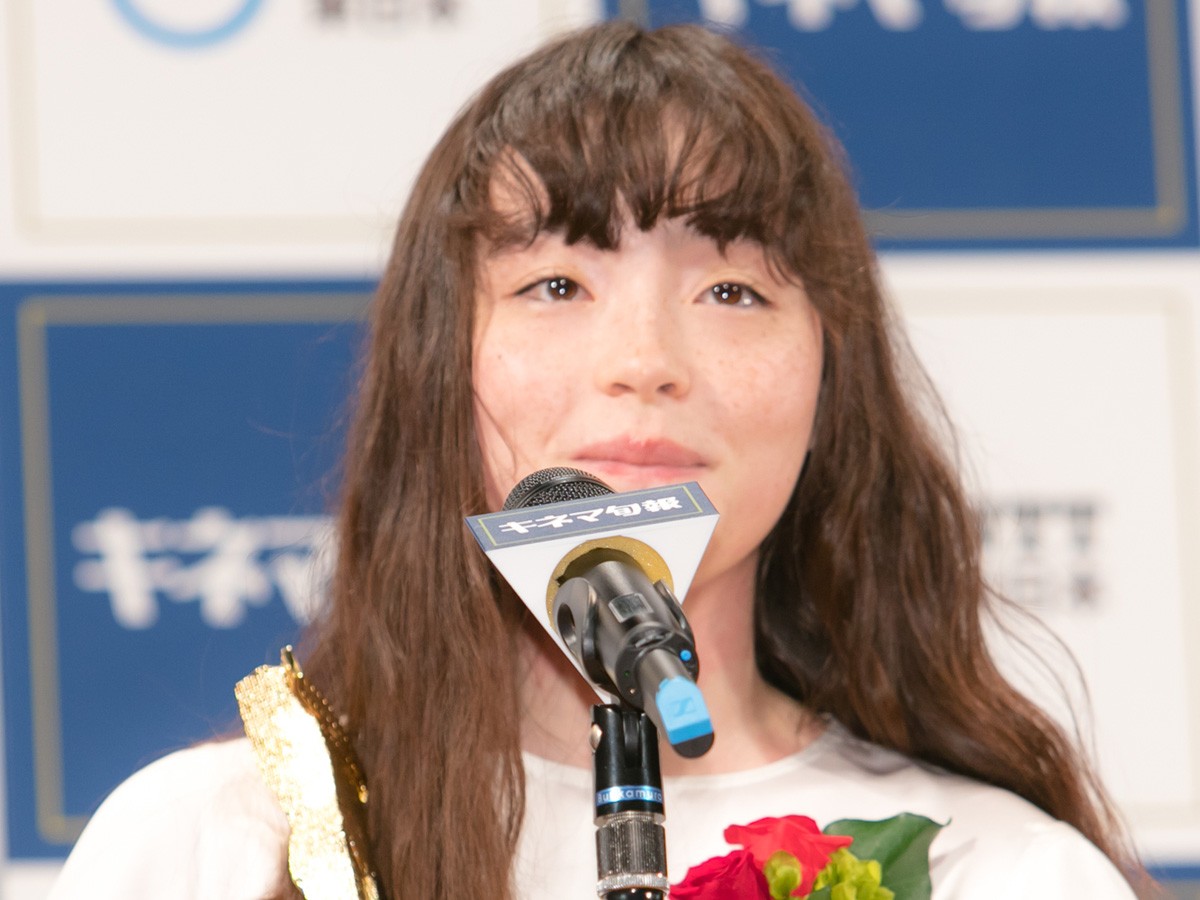 モトーラ世理奈、キネマ旬報新人賞受賞「いろんな世界に自分らしく飛んでいきたい」