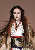 舞台『魔界転生』で淀殿を演じる浅野ゆう子