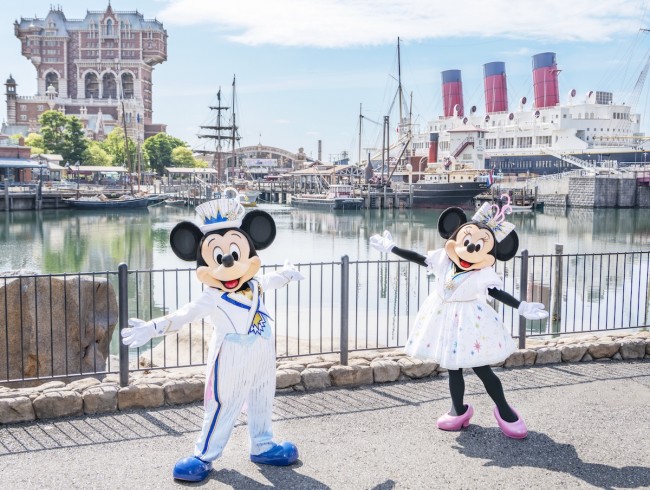 東京ディズニーシー20周年“新コスチューム”公開！　輝きを表現したデザインに