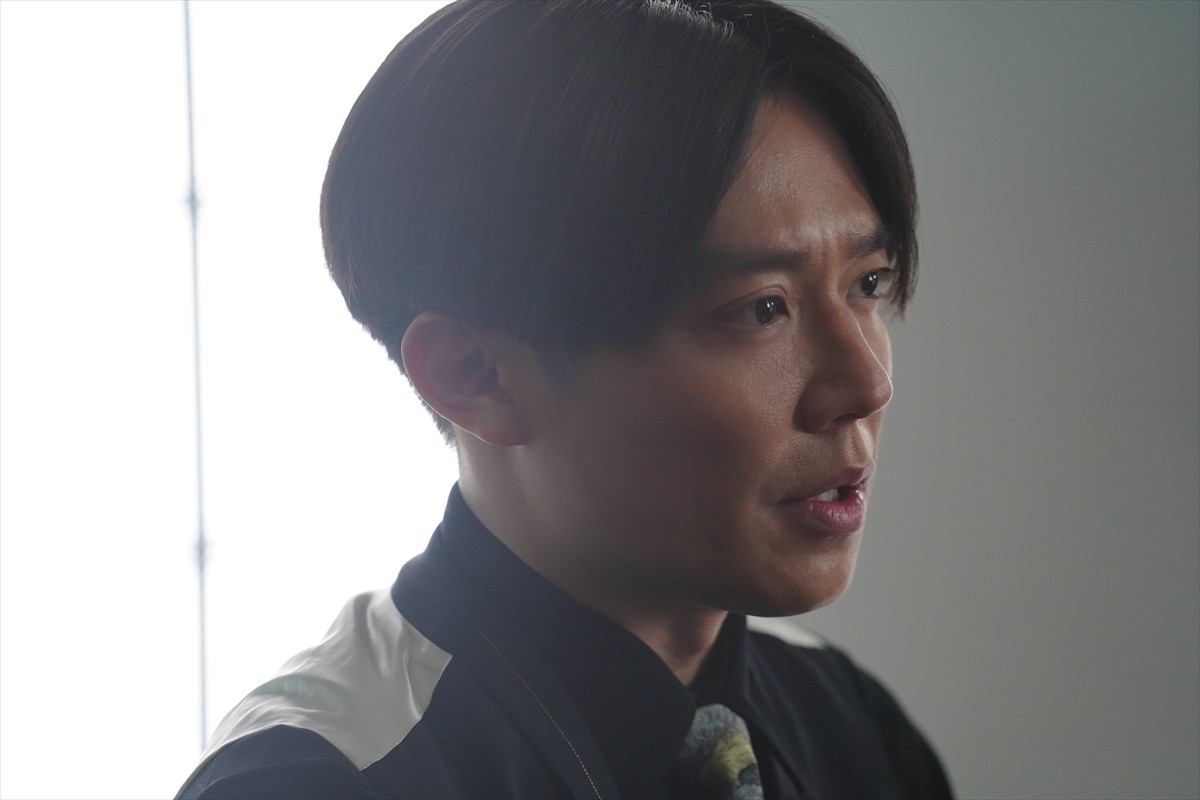 小出恵介、4年ぶりドラマ復帰　お酒の問題を解決に導く主人公に『酒癖50』7.15スタート