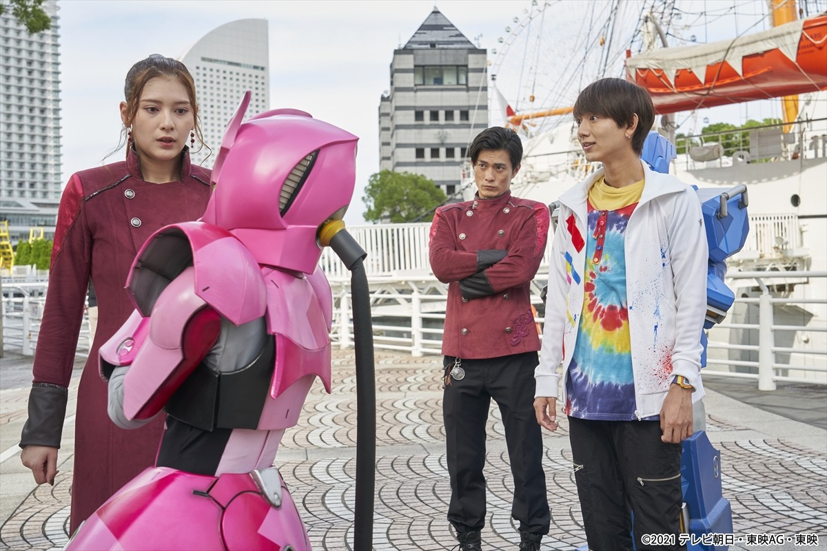 “ニチアサ”2大ヒーローが合体！ 『仮面ライダーセイバー』×『機界戦隊ゼンカイジャー』合体SP放送決定