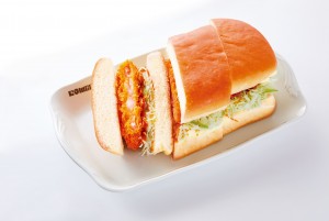 コメダ珈琲店「エビカリーパン」発売！