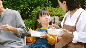 「さんま天と定番おかずのうどん弁当」