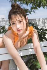 石田桃香、週刊誌「FLASH」10月12日発売号に登場