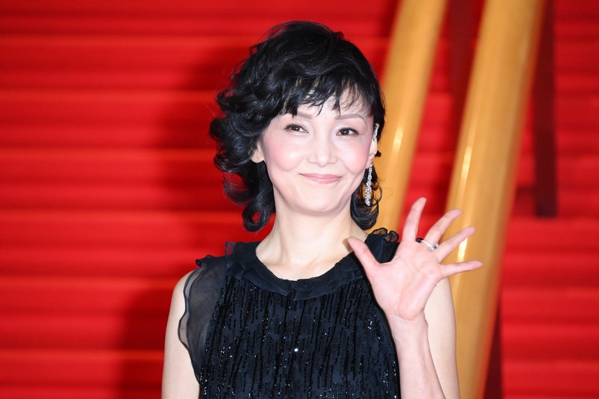 橋本愛、伊藤沙莉、南果歩、美山加恋ら豪華女優　華やか衣装で魅了＜第34回東京国際映画祭＞