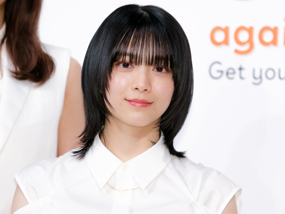 櫻坂46・渡邉理佐「芯のある強い女性になれるように」『WOMEN of WORTH Award』受賞に笑顔