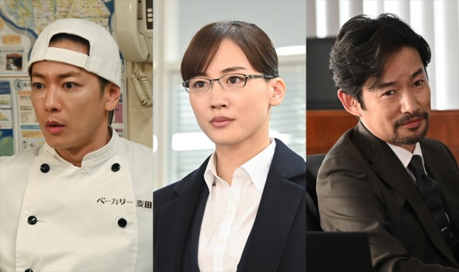 『義母と娘のブルース 2022年謹賀新年スペシャル』に出演する（左から）佐藤健、綾瀬はるか、竹野内豊